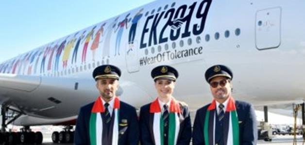 145 جنسية وخليط من ثقافات العالم على رحلة "طيران الإمارات" التاريخية